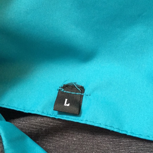 Woman’s L windbreaker rain jacket - Picture 8 of 11